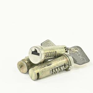 Личинка ВАЗ-2102,04,2121 замка CAH-D к-т